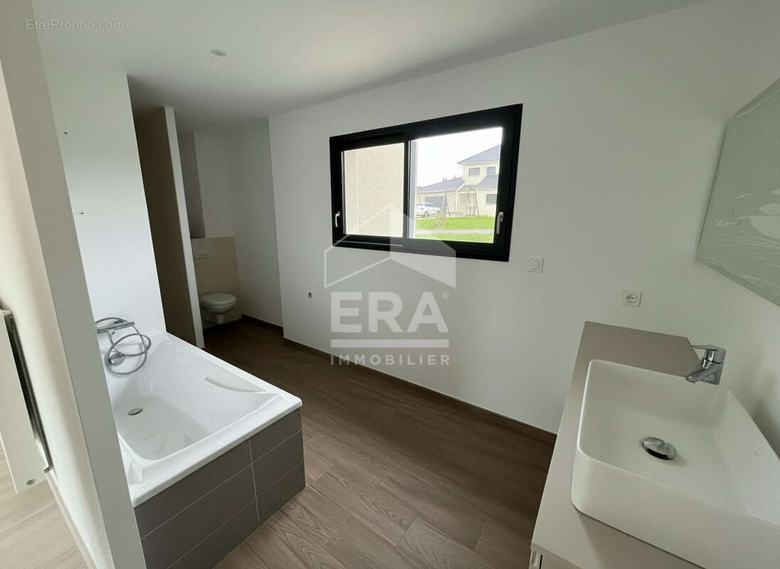 Maison à L'HOPITAL-DU-GROSBOIS