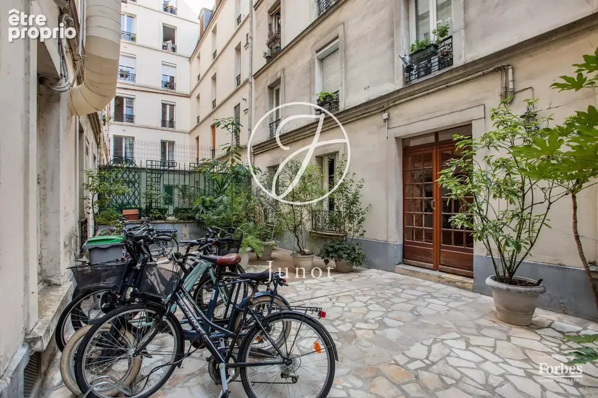 Paris 18e - DAMRÉMONT / MONTCALM - Appartement - 32,7m² Carrez - 1 chambre - Dernier étage - photo 9