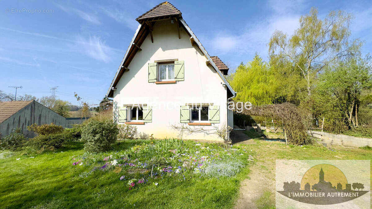 Maison à SAINTE-GENEVIEVE