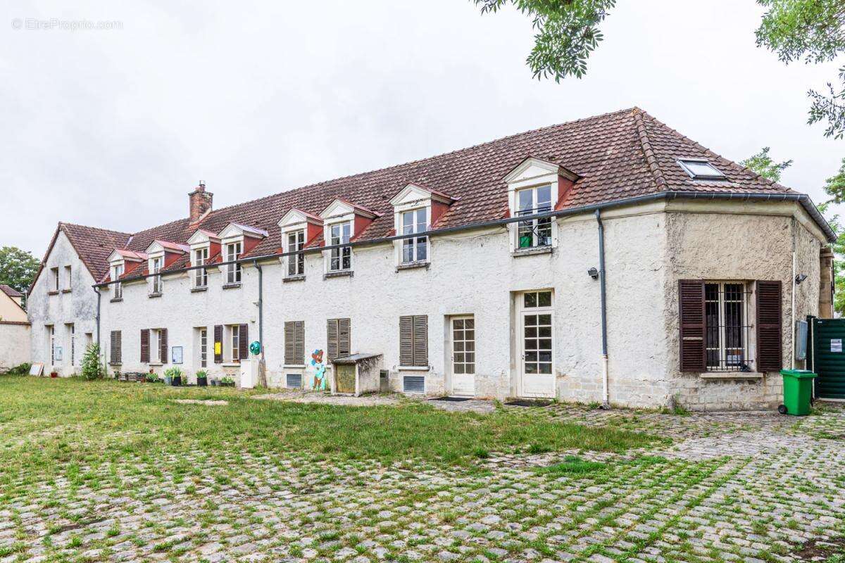 Appartement à MOURS