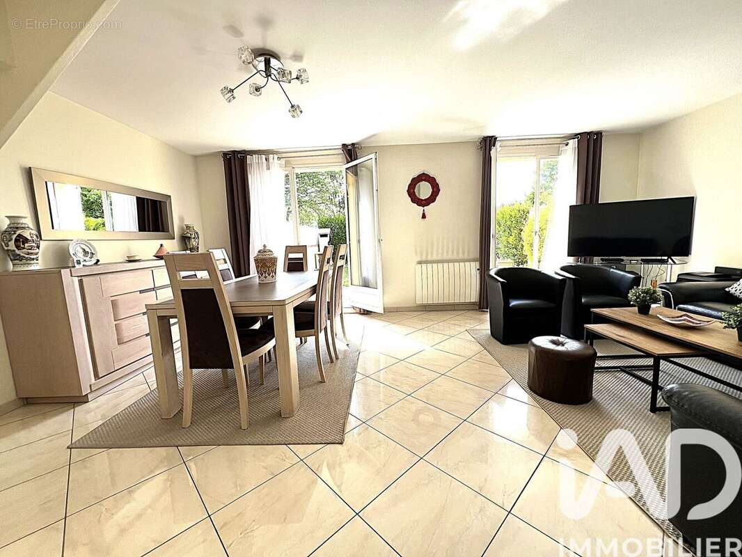 Photo 2 - Maison à PLAISIR