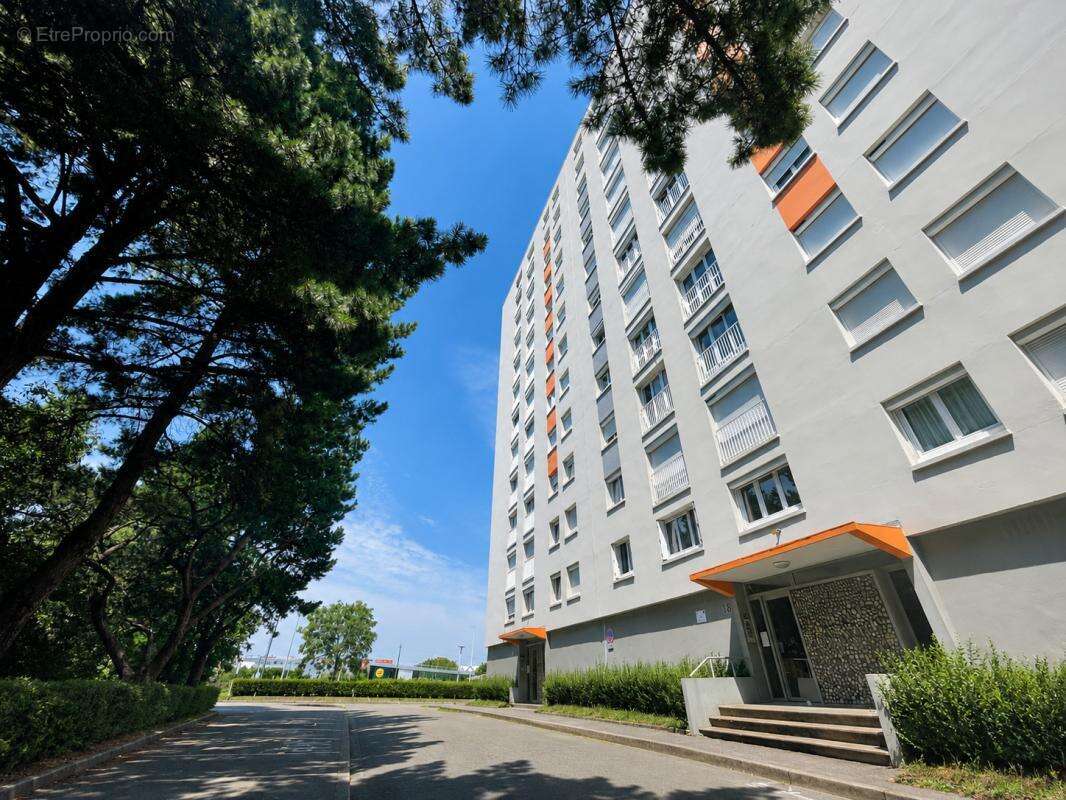 Appartement T3 63,40m2 - 2 chambres - parking et cave - photo 5