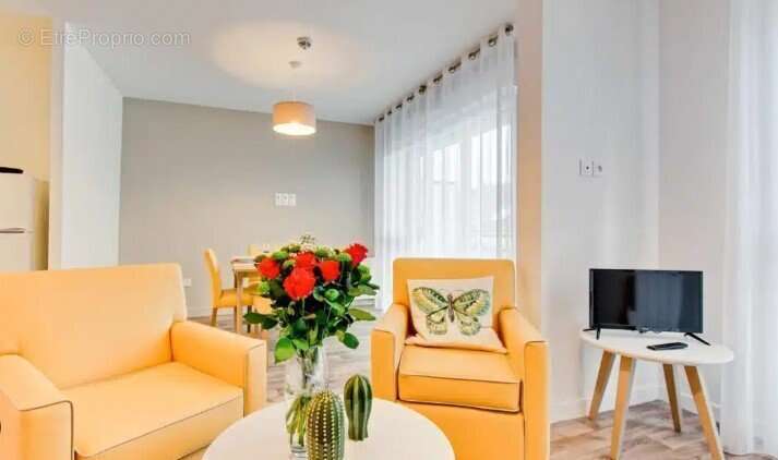 INVESTISSEMENT LOCATIF  SAUMUR  Résidence multigénérationnelle Heurus Epona - 4,62% de rentabilité - photo 3