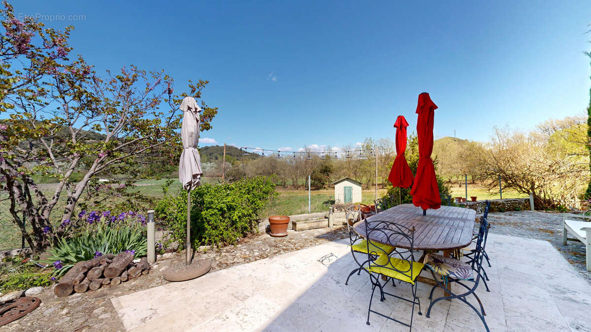 Maison à ALLEMAGNE-EN-PROVENCE