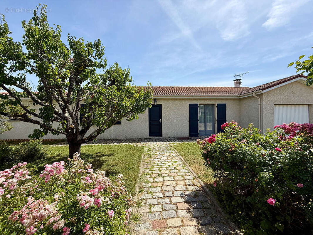 Maison à LA BOISSE