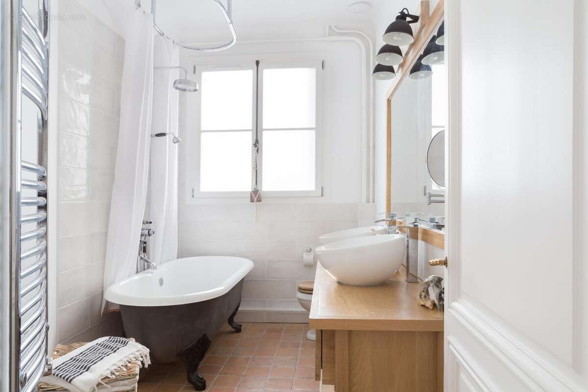 Photo 3 - Appartement à PARIS-16E