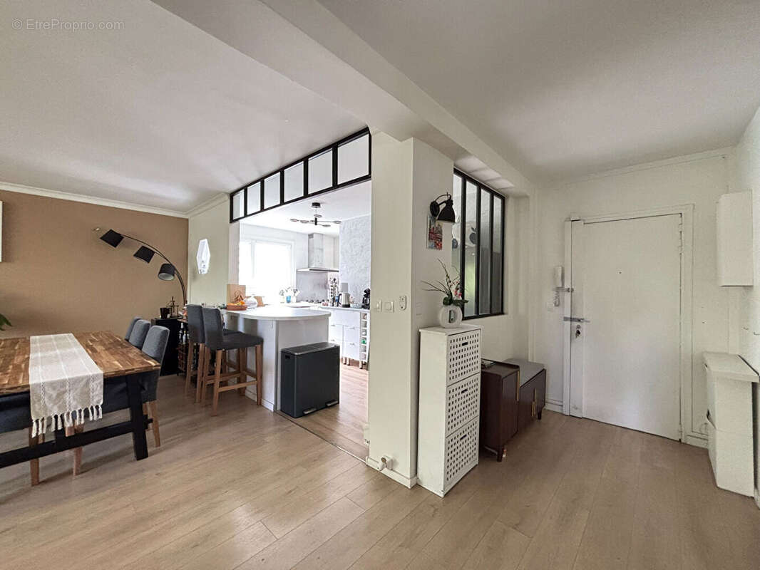Appartement à EPINAY-SUR-SEINE