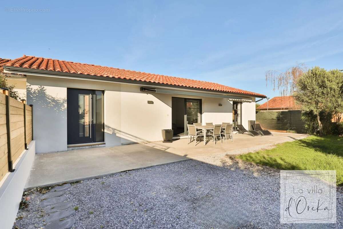 Maison à PARENTIS-EN-BORN