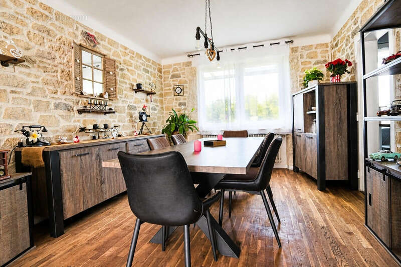 Maison à ROUSSY-LE-VILLAGE
