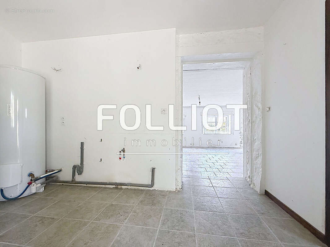 Agon-Coutainville, à deux kilomètres de la plage, maison en pierres de 160 m² - photo 10