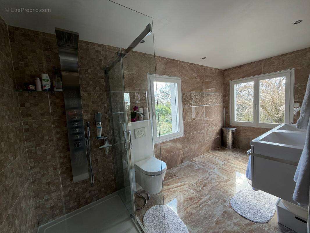 Maison à BRUGUIERES