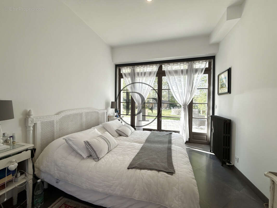 Maison à VULAINES-SUR-SEINE