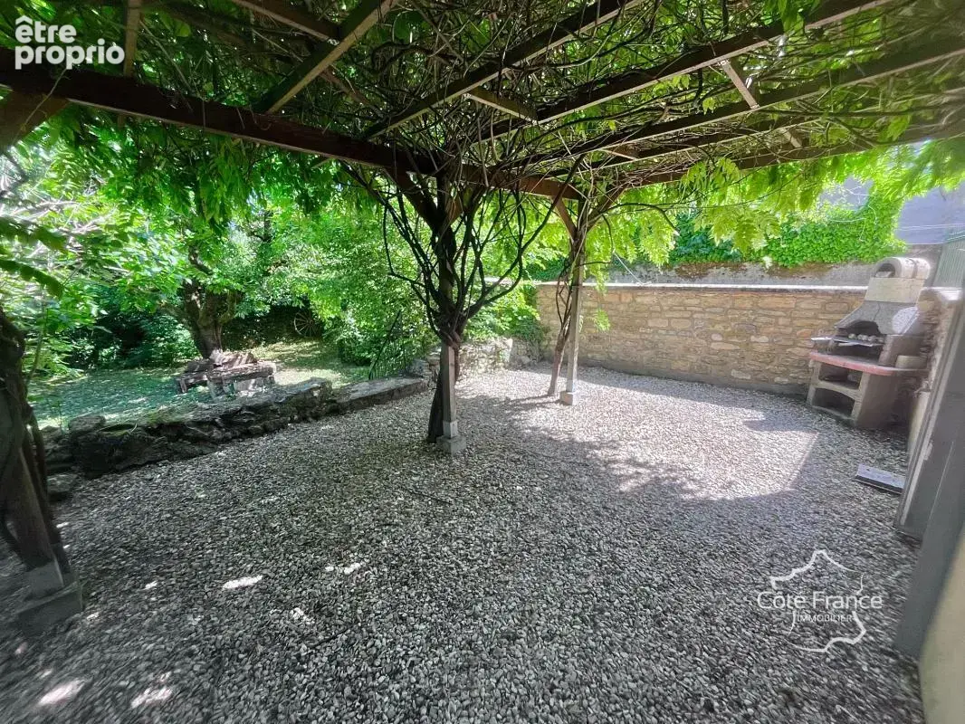 Authentique maison avec grange et grand jardin au coeur du vi - photo 9