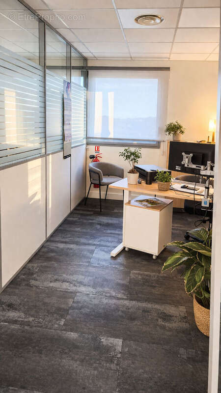 Commerce à MARSEILLE-15E