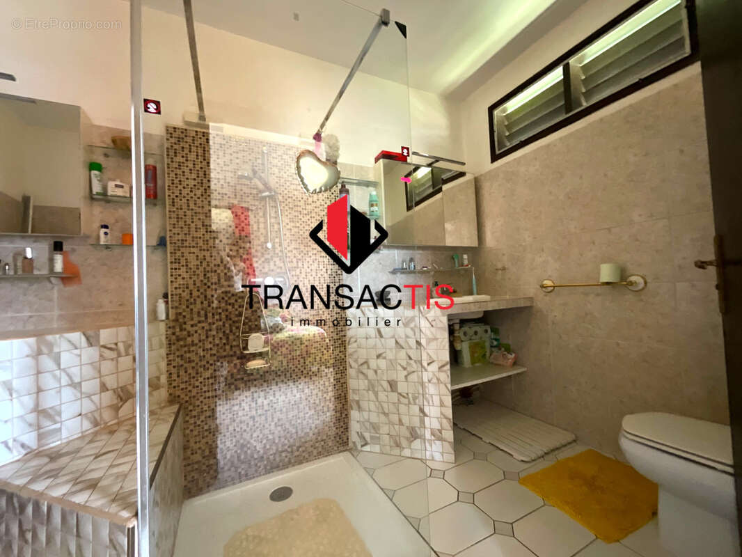 Immense appartement avec terrasse 4 pièces à acheter à Matoury - photo 9