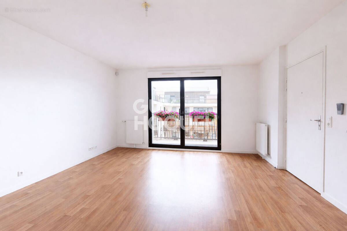 Appartement à AUBERVILLIERS