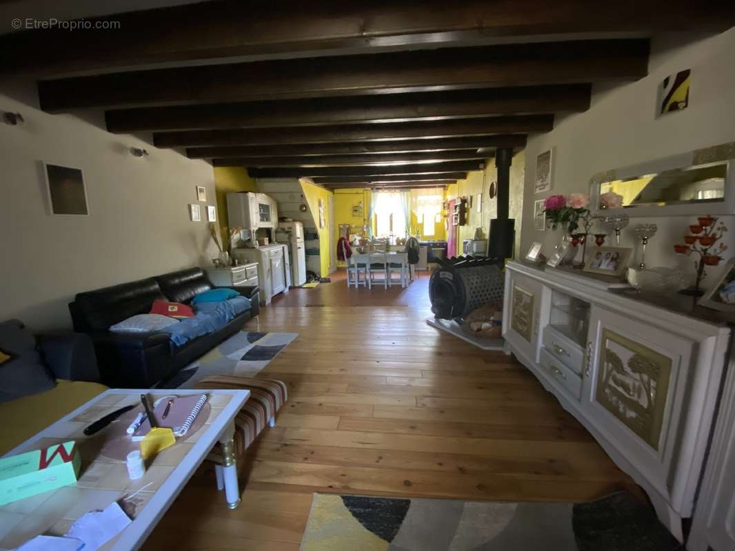 Maison à VERNOIS-SUR-MANCE