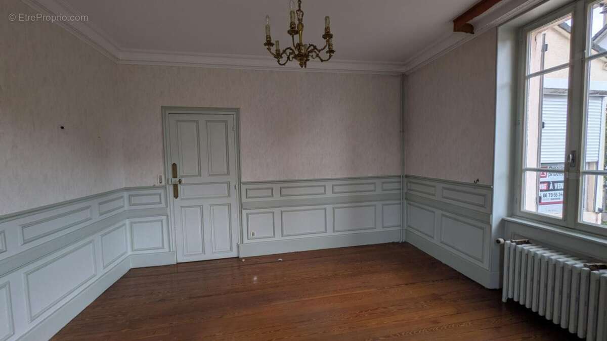 Maison à VARENNES-SUR-ALLIER