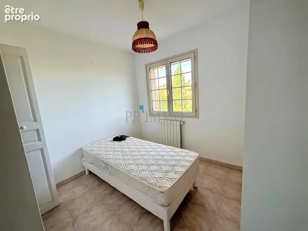 Maison sur 2 niveaux proche centre de roquebrune - photo 12