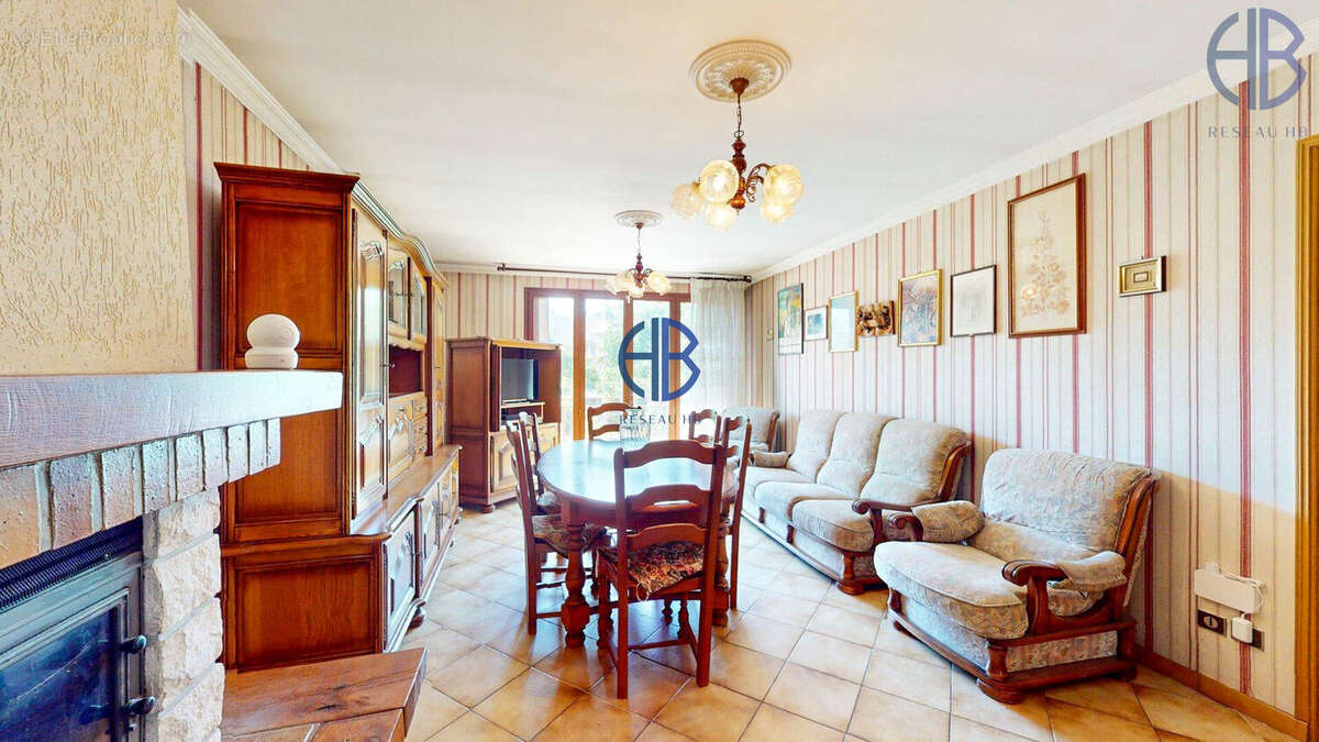 Maison familiale idéale profession libérale 10 pièces 320,05 m²  Avenue Georges Clemenceau  LE BLANC-MESNIL - photo 2