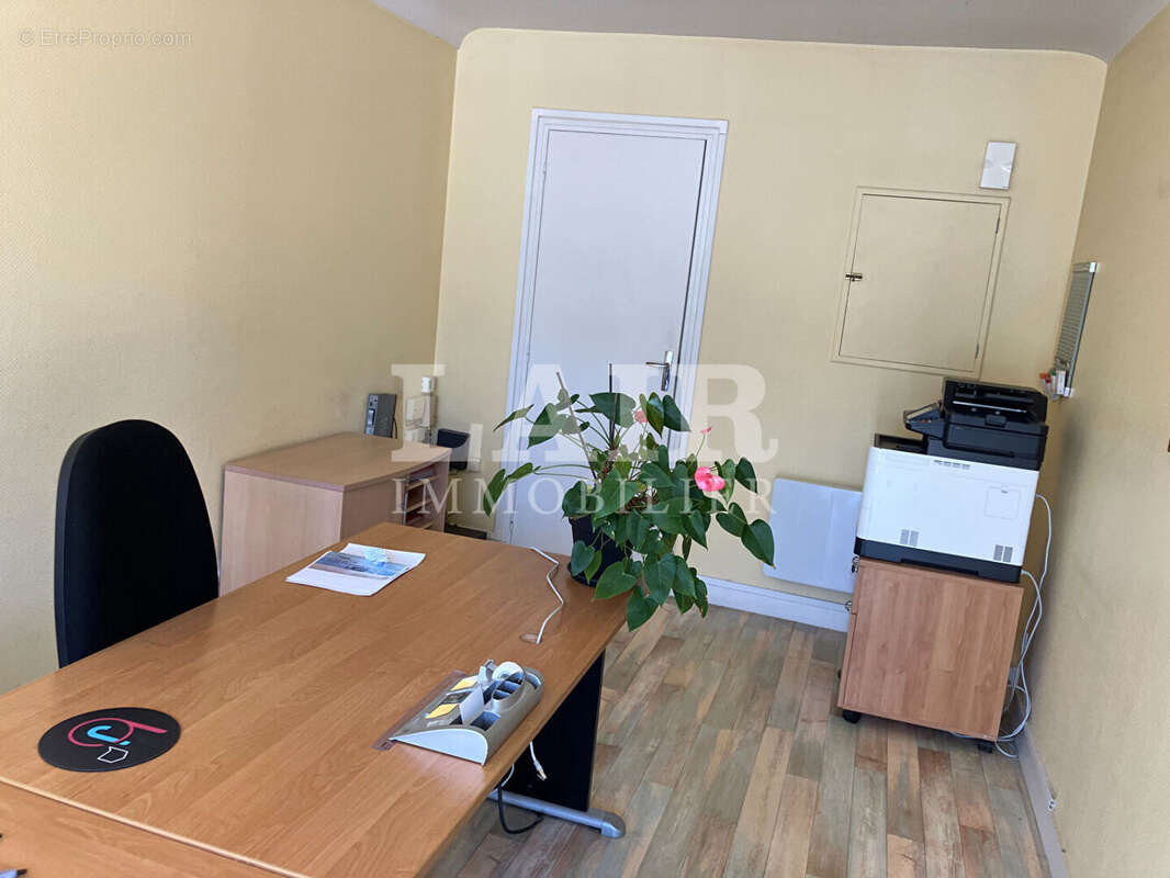 Commerce à SILLE-LE-GUILLAUME