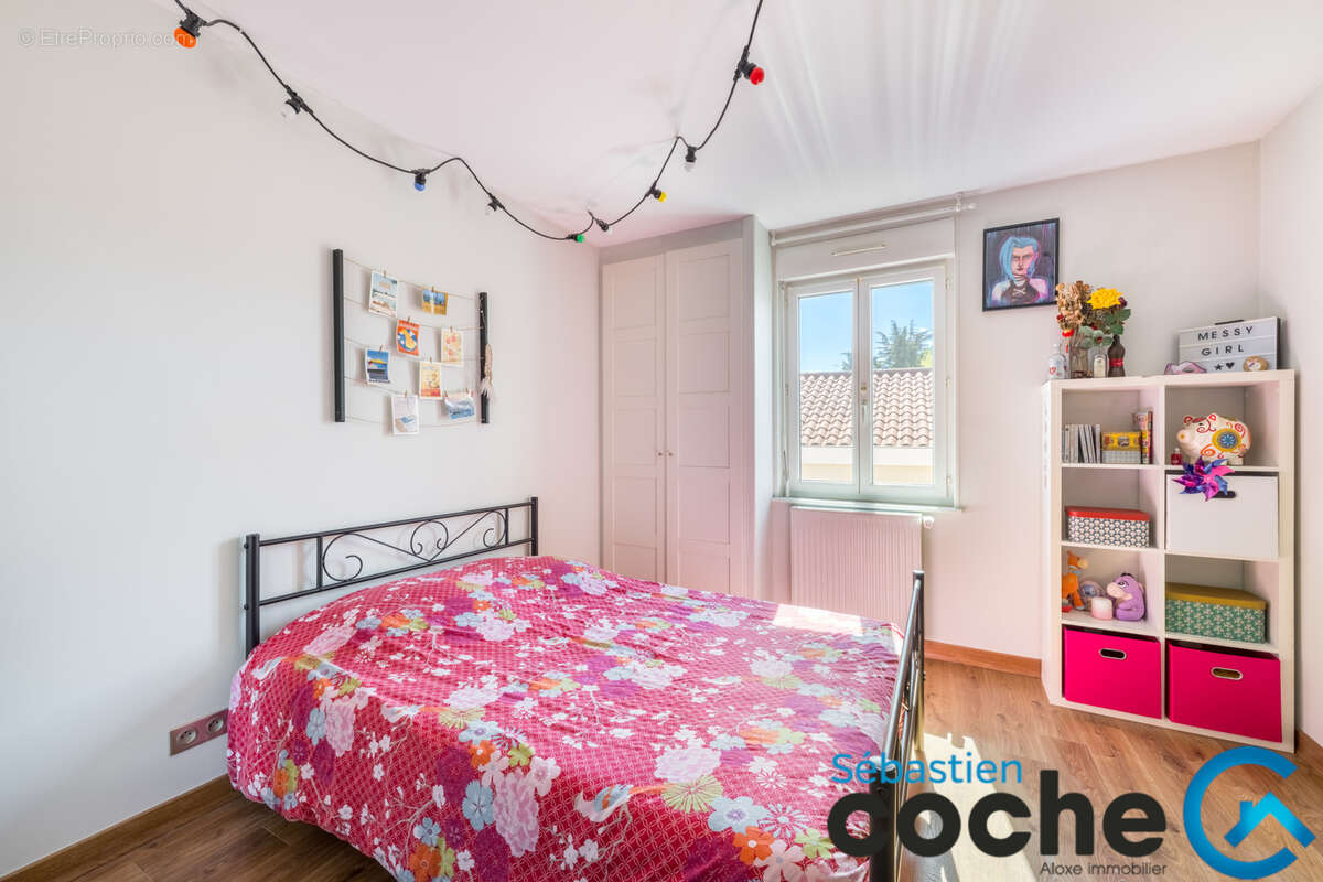 Maison à SAINT-BONNET-DE-MURE