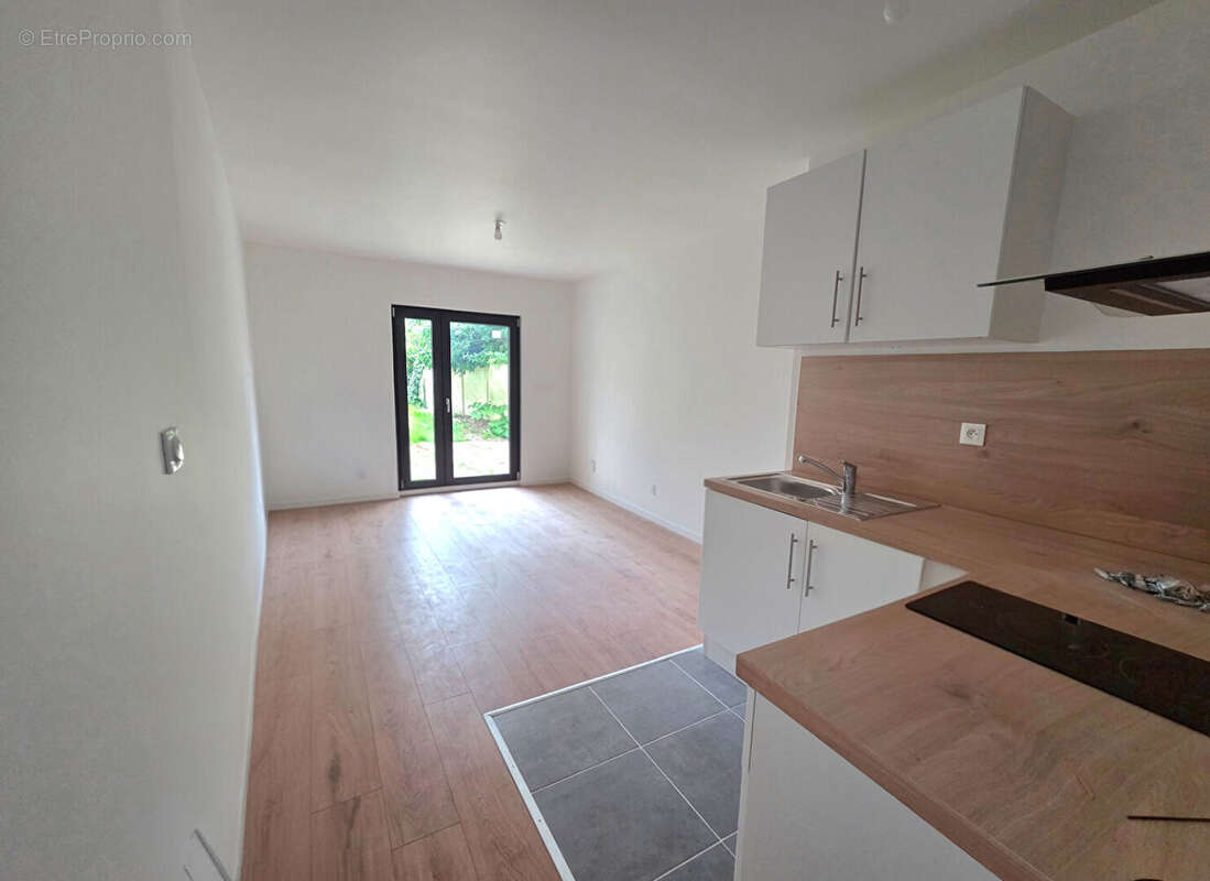 Appartement à BOURG-ACHARD