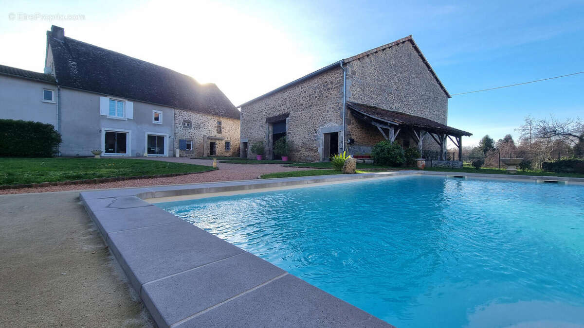 20251218_144805 - Maison à PIEGUT-PLUVIERS