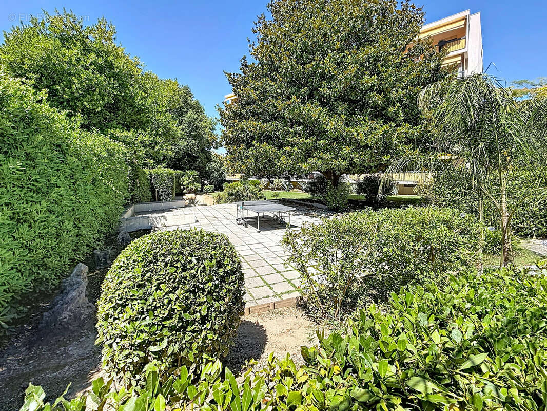 Antibes, Résidence de standing avec piscine, 4 pièces + terrasse - photo 4