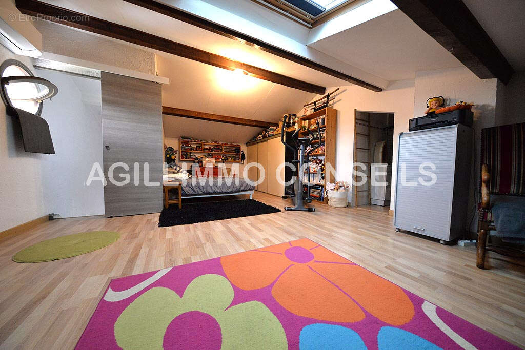 Appartement à PUGET-SUR-ARGENS
