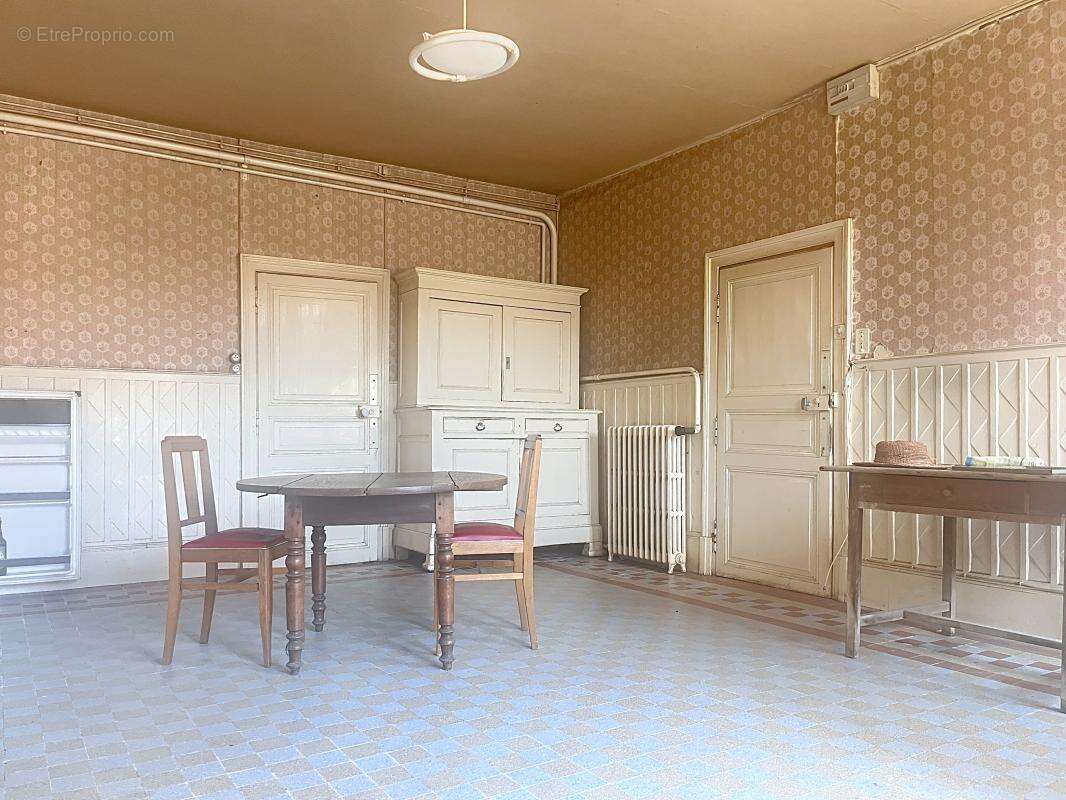 Maison 190 m² à Neuvy-Saint-Sepulchre  - photo 5