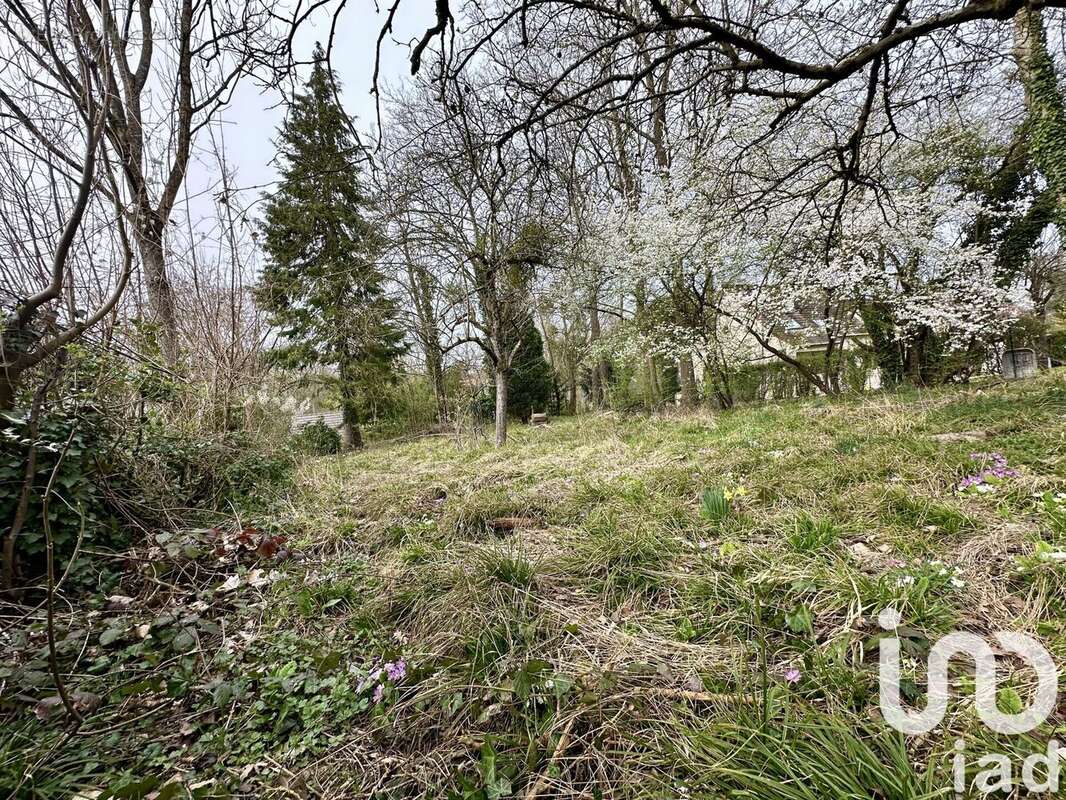 Photo 4 - Terrain à CHESSY