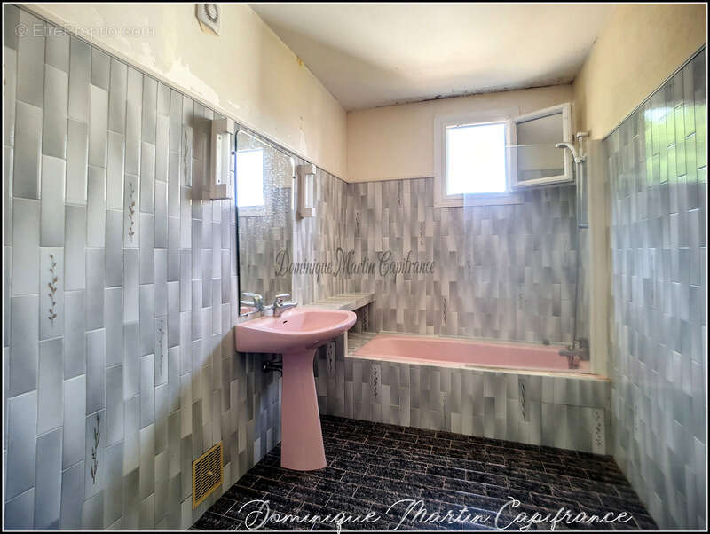Dpt Sarthe (72), à vendre LA CHARTRE SUR LE LOIR maison P6 de 132,48 m² - Terrain de 629,00 m² - cave-balcon- terasse - photo 15
