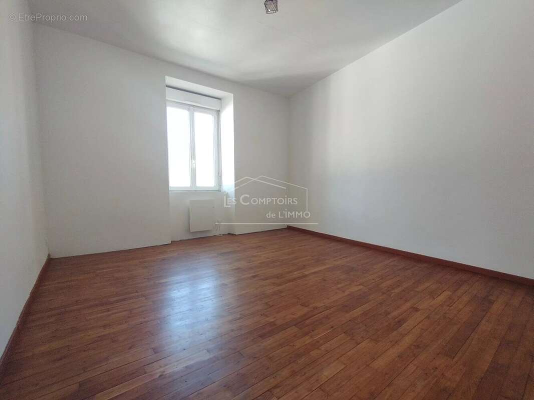 Immeuble à usage de commerce et d'habitation à Pontchâteau - photo 8