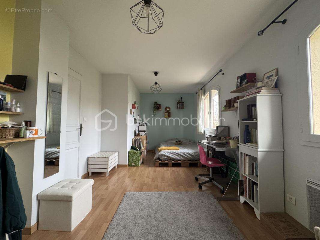 Maison à SALAISE-SUR-SANNE