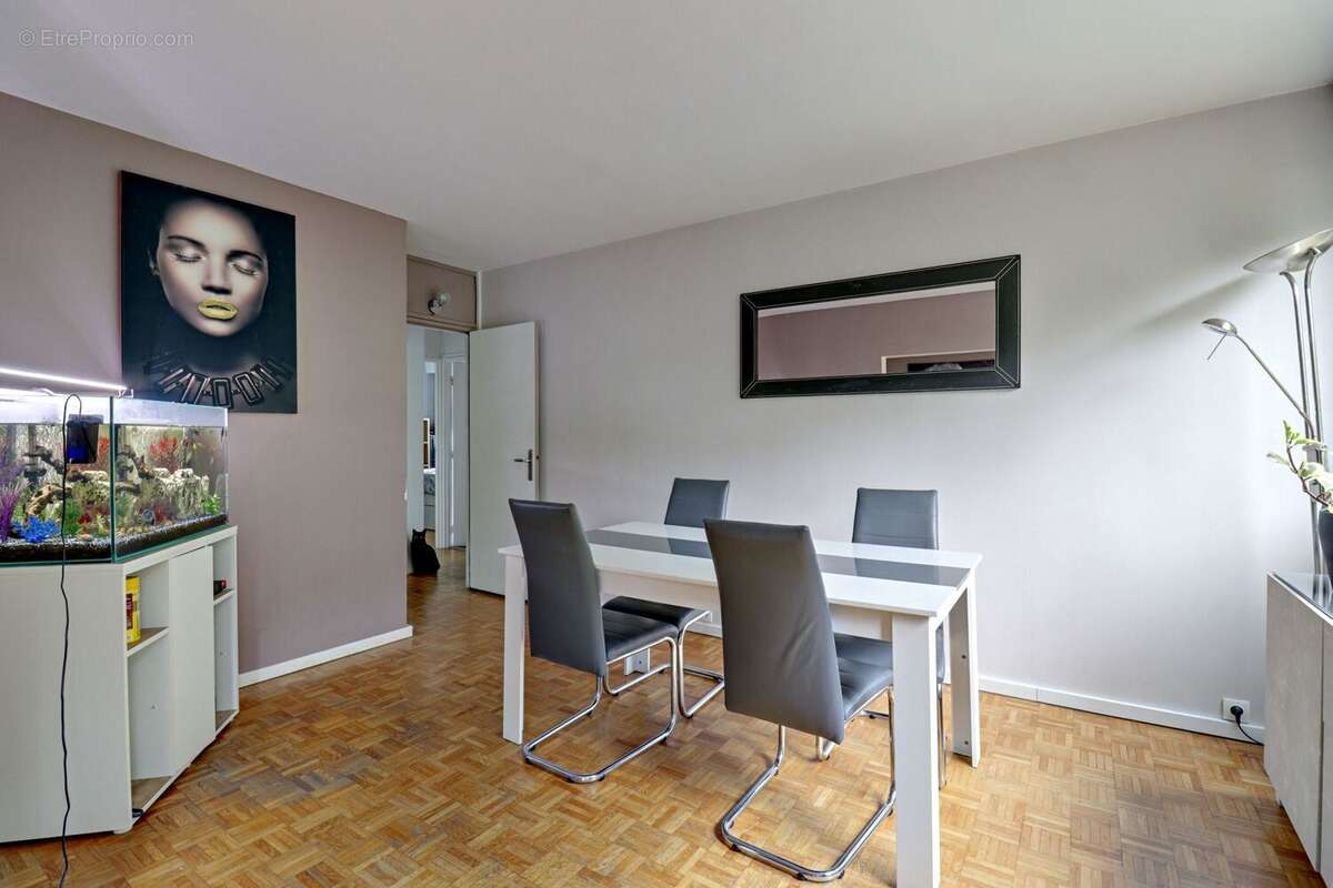 Appartement à VERNEUIL-SUR-SEINE