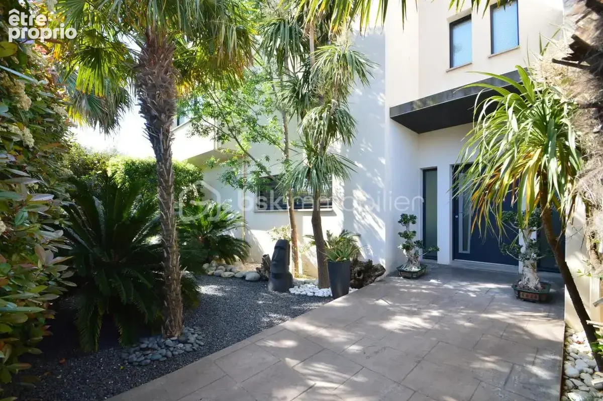 Villa avec garage, terrasse et piscine - photo 4