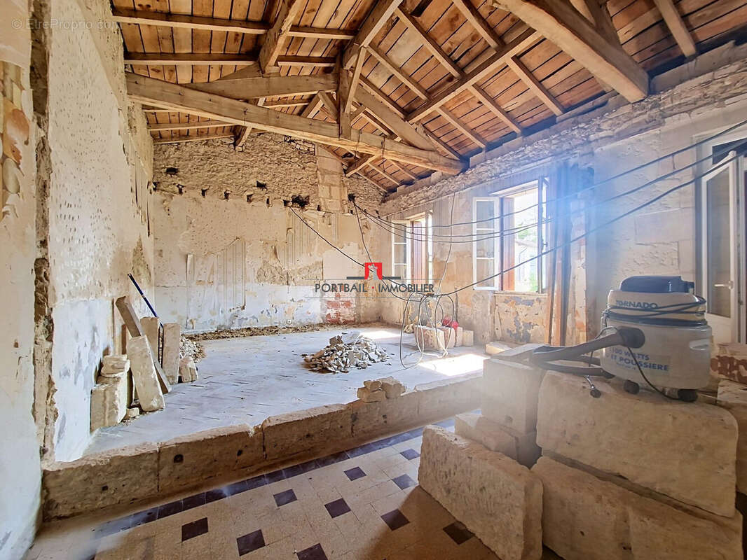 Maison 166 m² à Saint-Christoly-De-Blaye  - photo 6