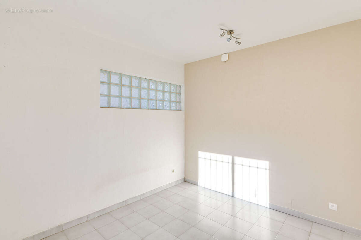 Appartement à MARSEILLE-9E
