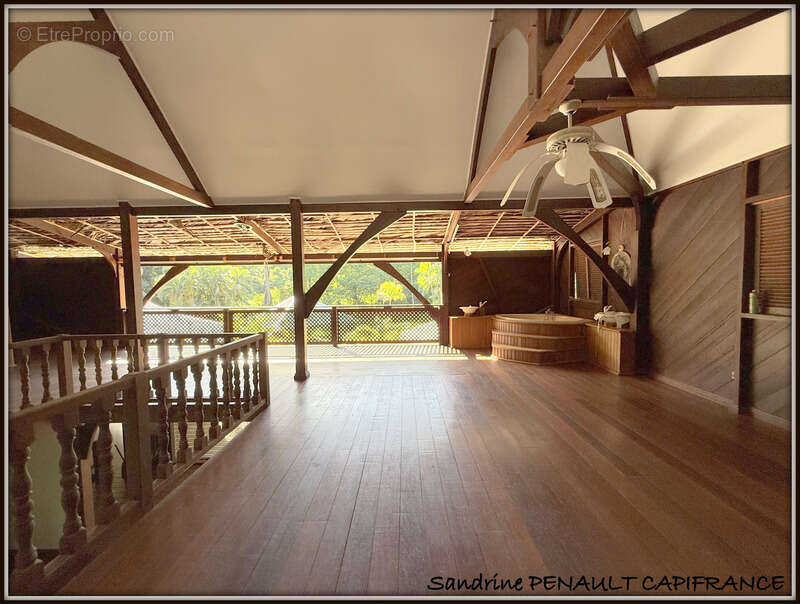 Maison à MONTSINERY-TONNEGRANDE