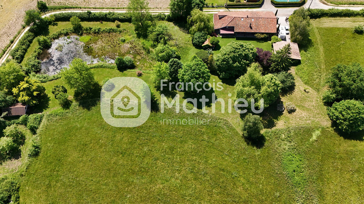 Maison à CHATILLON-SUR-CHALARONNE