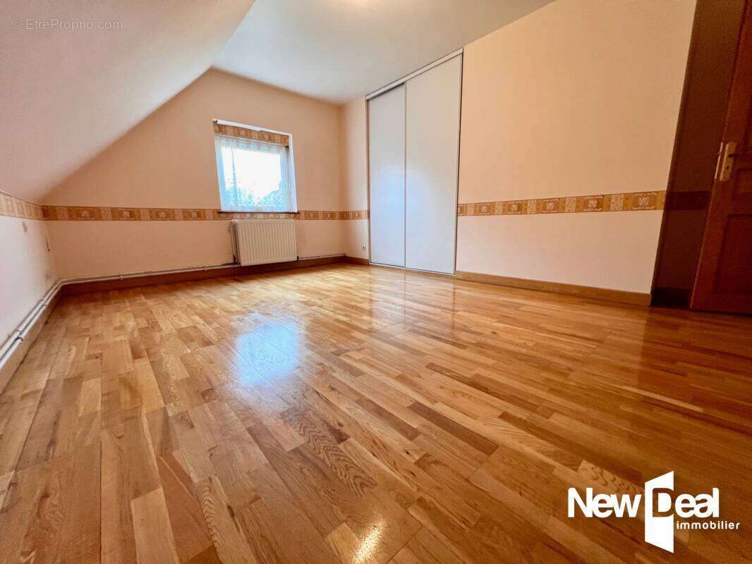 Maison individuelle au calme – 5 chambres + bureau – DPE C - photo 10