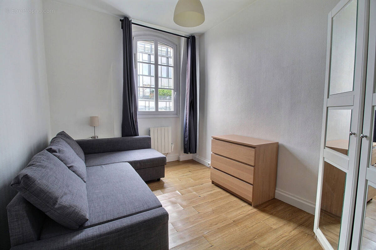 Appartement à LA GARENNE-COLOMBES