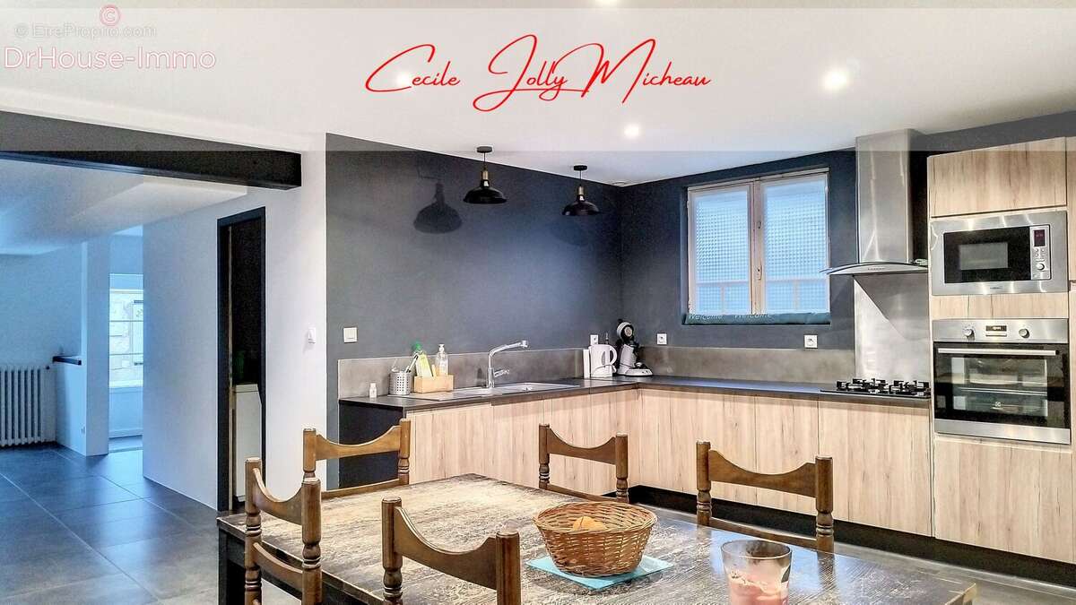 Maison 224 m² à Bourg  - photo 57