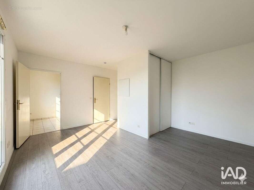Photo 2 - Appartement à LIEUSAINT