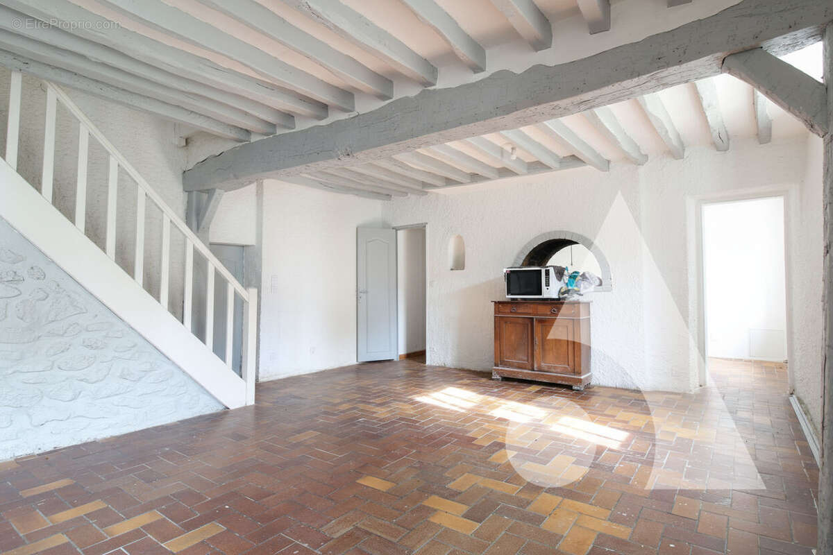 Maison à CUISE-LA-MOTTE