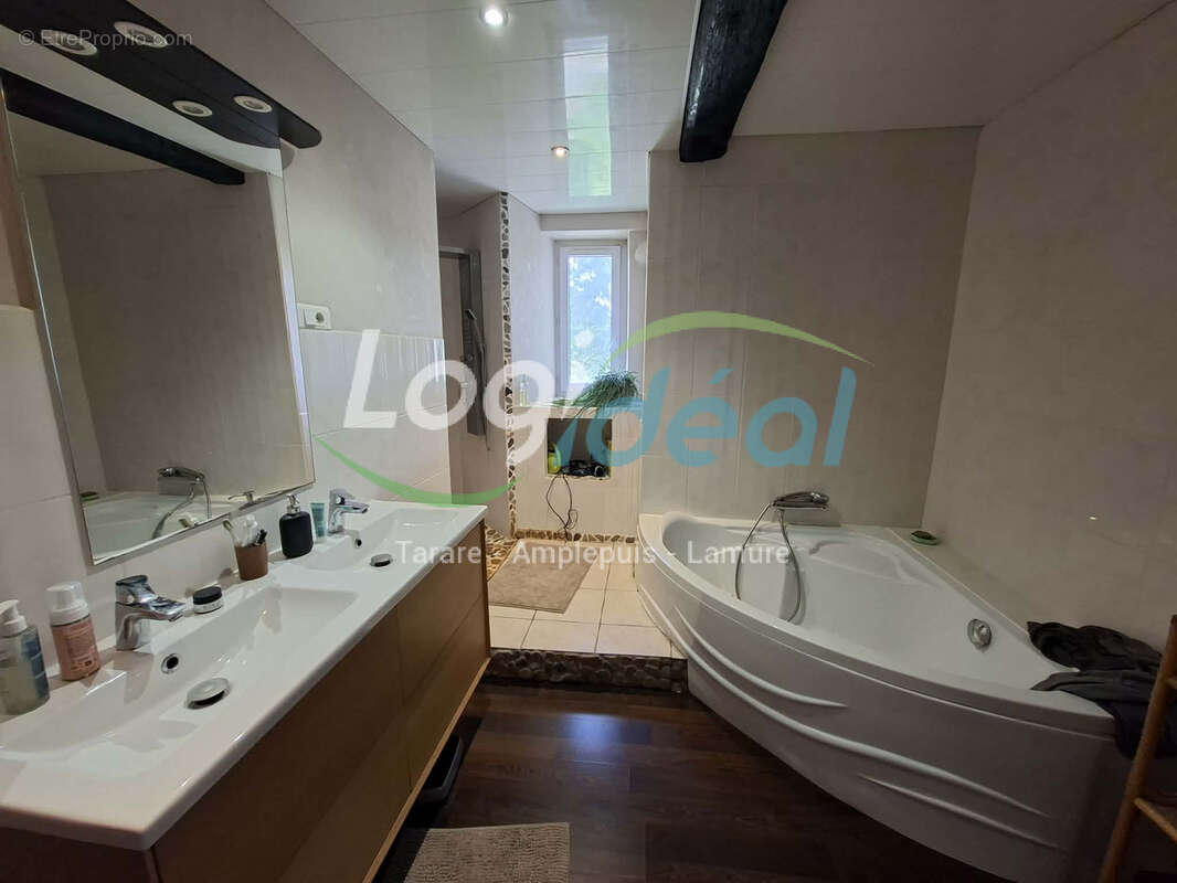 Appartement à LAMURE-SUR-AZERGUES