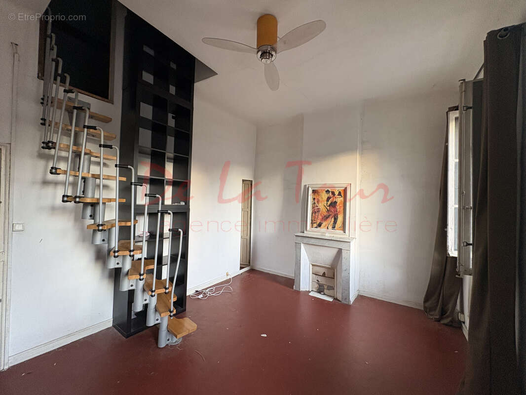 Immeuble avec commerce superficie totale 100m2 - photo 4