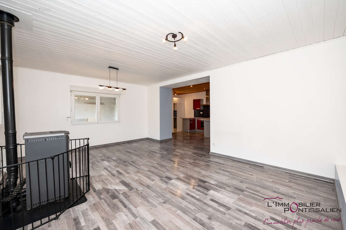 Appartement à LABERGEMENT-SAINTE-MARIE