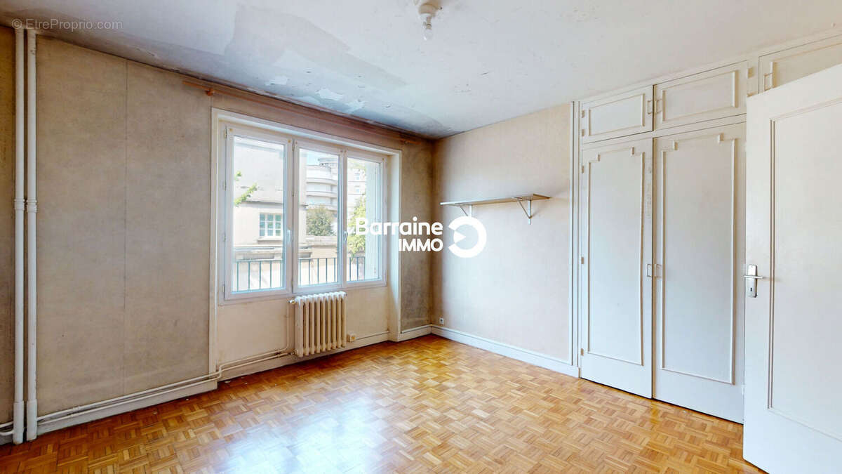 Barraine Immo - A VENDRE - PZ00LM2-TH : Appartement T6 centre-ville de Brest 133m² - photo 11